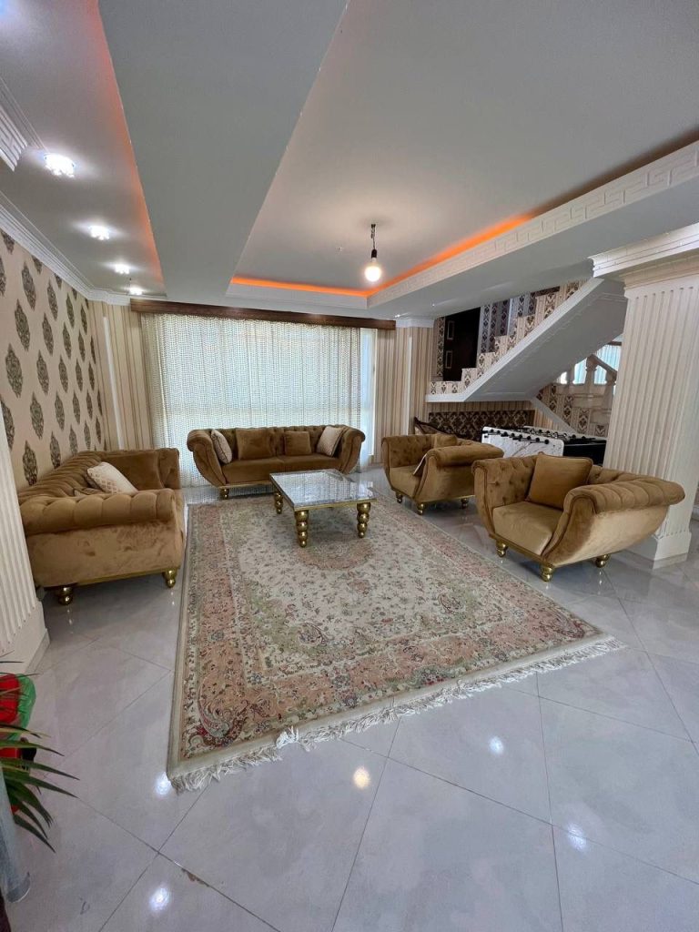 ویلا سرسره آبی