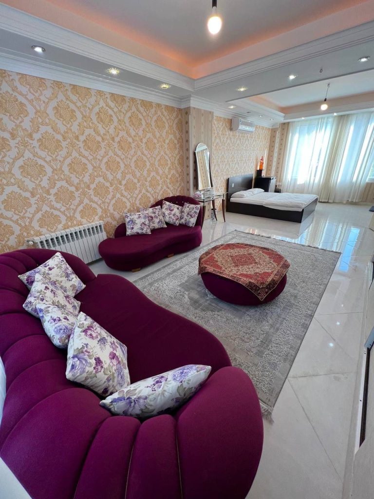 ویلا سرسره آبی