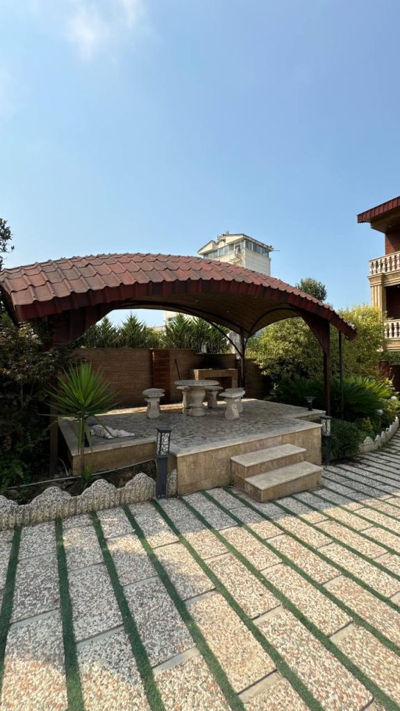 عمارت نیلوفر
